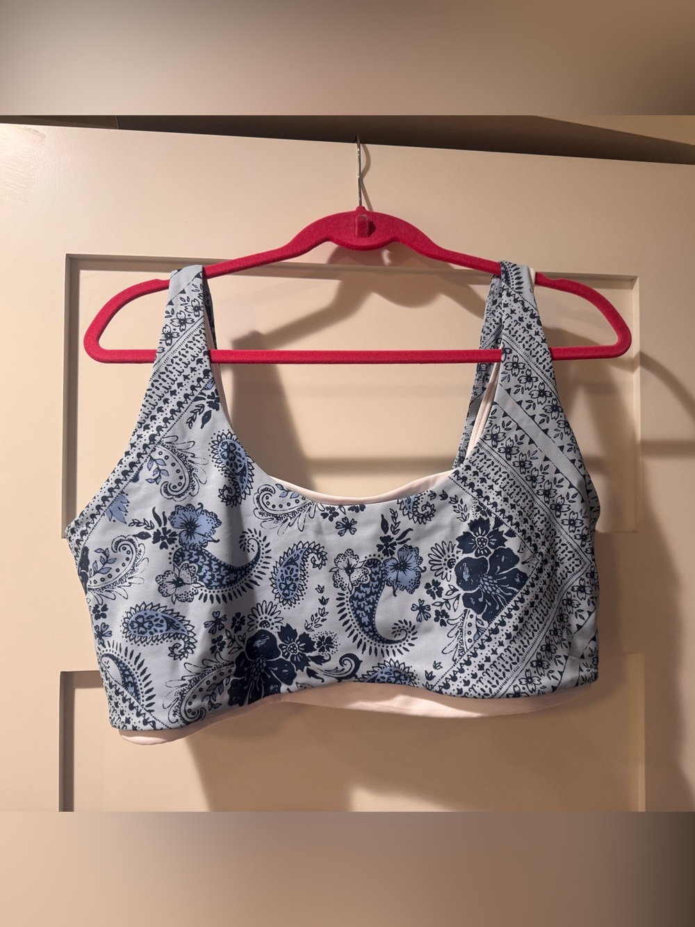 Abecrombie & Fitch YBP Blue Paisley Floral Crop Sports Bra